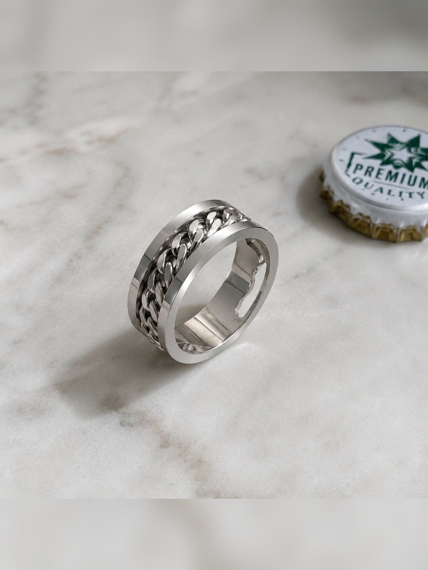 Bottle opener ring￼